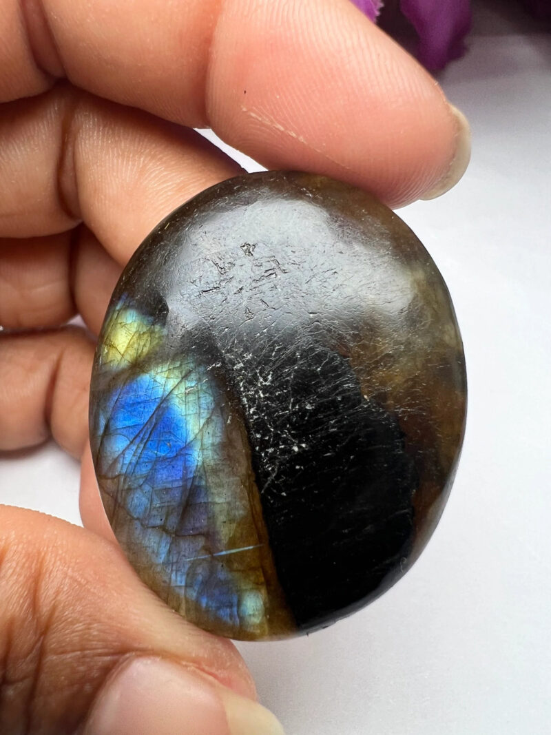 Rainbow Labradorite Stone Oval Shape Worry Stone for Crystal Healing And Meditation - Pocket Palm Stone - Thumb Stone One (1) Piece - Image 4