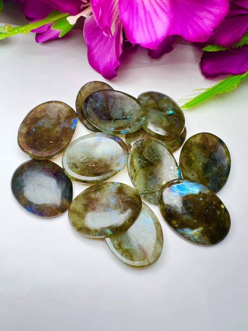 Rainbow Labradorite Stone Oval Shape Worry Stone for Crystal Healing And Meditation - Pocket Palm Stone - Thumb Stone One (1) Piece - Image 10
