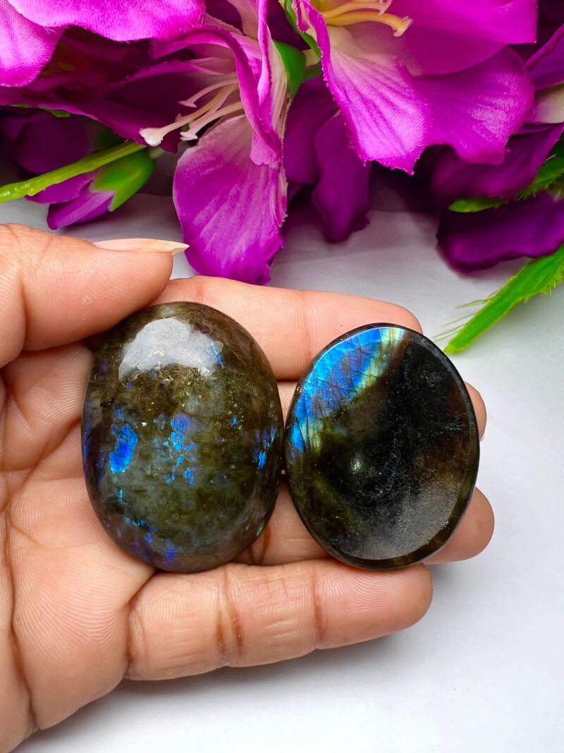 Rainbow Labradorite Stone Oval Shape Worry Stone for Crystal Healing And Meditation - Pocket Palm Stone - Thumb Stone One (1) Piece - Image 6