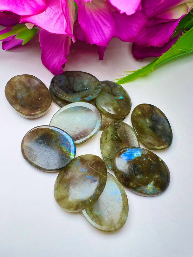Rainbow Labradorite Stone Oval Shape Worry Stone for Crystal Healing And Meditation - Pocket Palm Stone - Thumb Stone One (1) Piece - Image 5