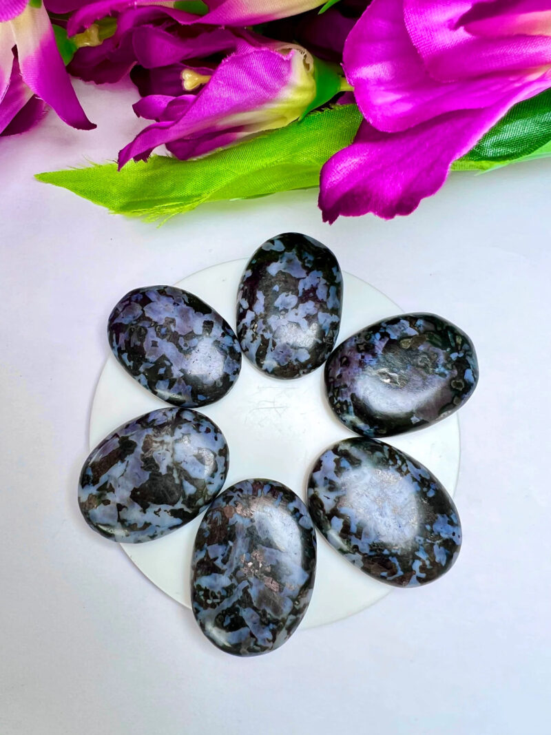 Indigo Gabbro Oval Shape Worry Stone for Crystal Healing And Meditation - Pocket Palm Stone - Thumb Stone One (1) Piece - Image 7