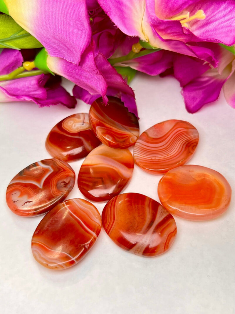 Red Sulemani Hakik Stone Oval Shape Worry Stone for Crystal Healing And Meditation - Pocket Palm Stone - Thumb Stone One (1) Piece - Image 4