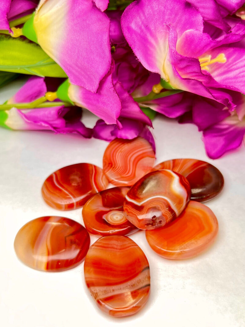 Red Sulemani Hakik Stone Oval Shape Worry Stone for Crystal Healing And Meditation - Pocket Palm Stone - Thumb Stone One (1) Piece - Image 9