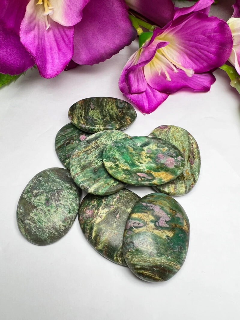Indian Ruby Zoisite Oval Shape Worry Stone for Crystal Healing And Meditation - Pocket Palm Stone - Thumb Stone One (1) Piece - Image 10