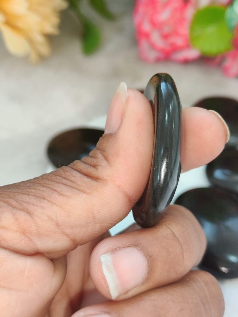 Black Obsidian Oval Shape Worry Stone for Crystal Healing And Meditation - Pocket Palm Stone - Thumb Stone One (1) Piece - Image 4