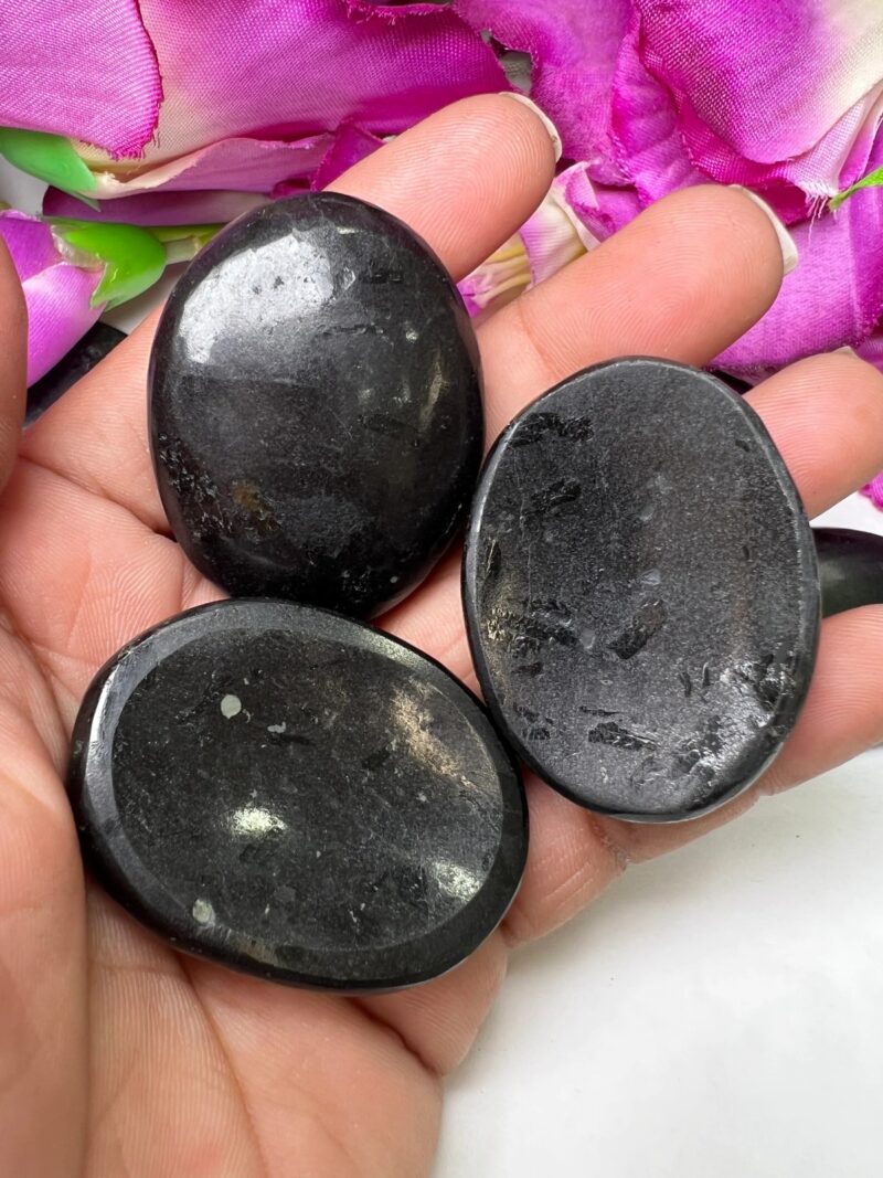 Black Tourmaline Oval Shape Worry Stone for Crystal Healing And Meditation - Pocket Palm Stone - Thumb Stone One (1) Piece - Image 5
