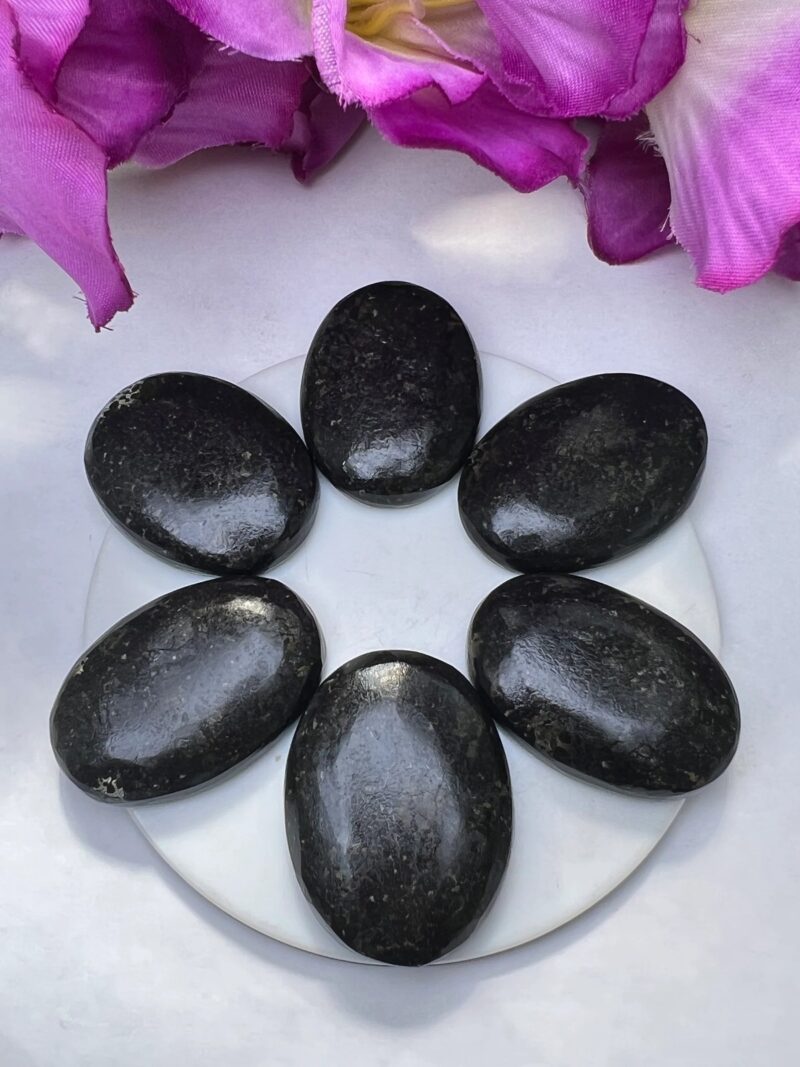 Nuummite Stone Oval Shape Worry Stone for Crystal Healing And Meditation - Pocket Palm Stone - Thumb Stone One (1) Piece - Image 3