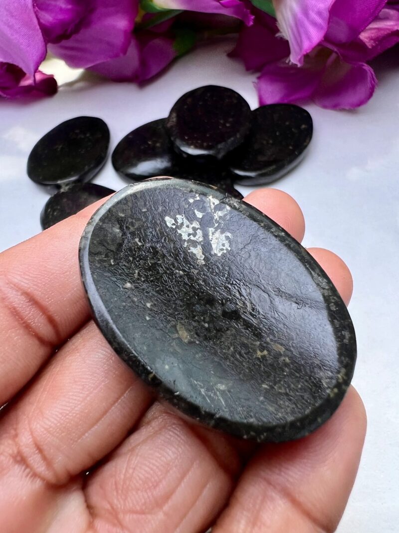 Nuummite Stone Oval Shape Worry Stone for Crystal Healing And Meditation - Pocket Palm Stone - Thumb Stone One (1) Piece - Image 4