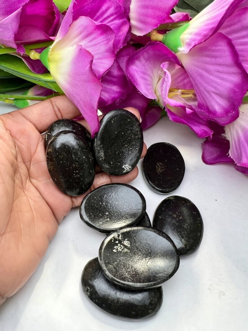 Nuummite Stone Oval Shape Worry Stone for Crystal Healing And Meditation - Pocket Palm Stone - Thumb Stone One (1) Piece - Image 5