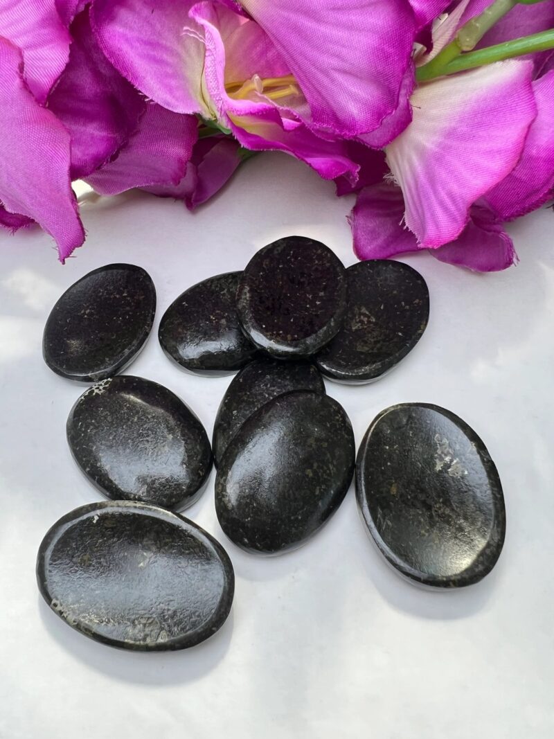 Nuummite Stone Oval Shape Worry Stone for Crystal Healing And Meditation - Pocket Palm Stone - Thumb Stone One (1) Piece - Image 6