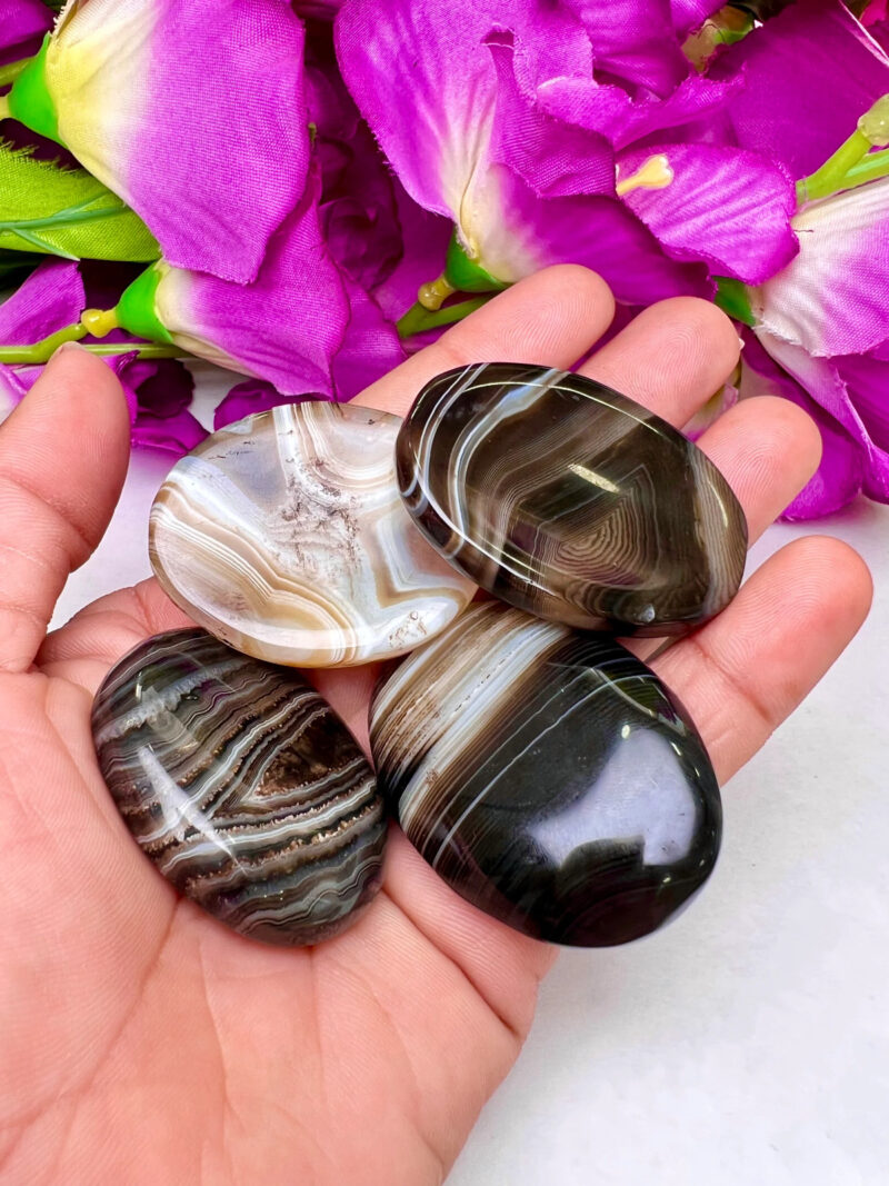 Black Sulemani Hakik Stone Oval Shape Worry Stone for Crystal Healing And Meditation - Pocket Palm Stone - Thumb Stone One (1) Piece - Image 9