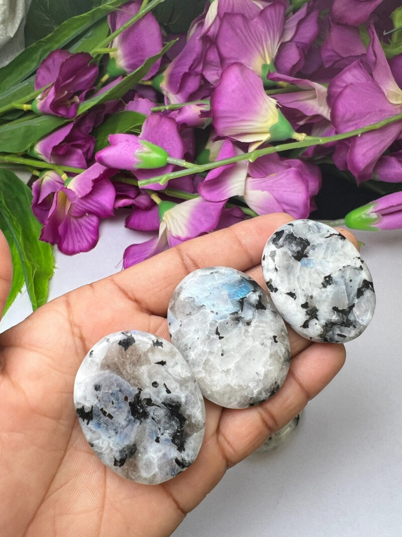 White Rainbow Moonstone Oval Shape Worry Stone for Crystal Healing And Meditation - Pocket Palm Stone - Thumb Stone One (1) Piece - Image 5