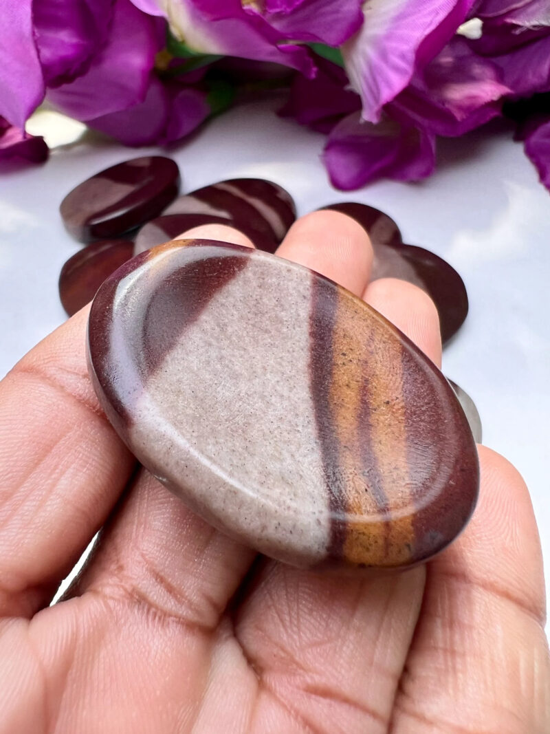 NARMADA Agate Stone Oval Shape Worry Stone for Crystal Healing And Meditation - Pocket Palm Stone - Thumb Stone One (1) Piece - Image 3