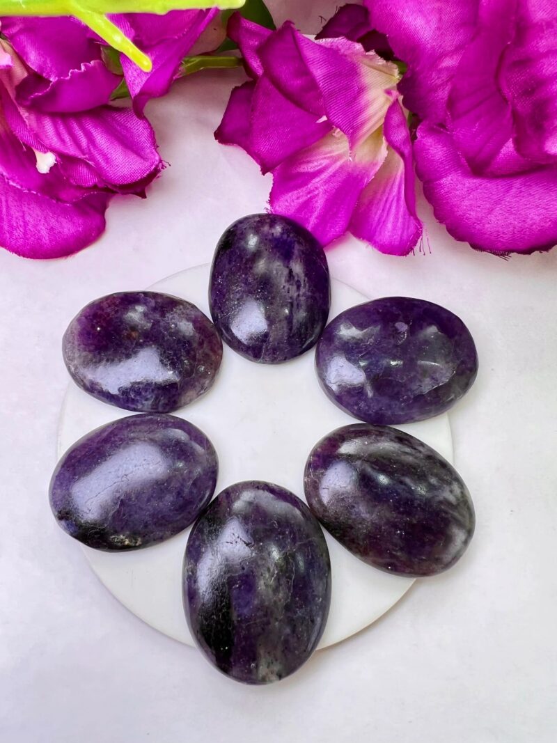 Iolite Stone Oval Shape Worry Stone for Crystal Healing And Meditation - Pocket Palm Stone - Thumb Stone One (1) Piece - Image 5