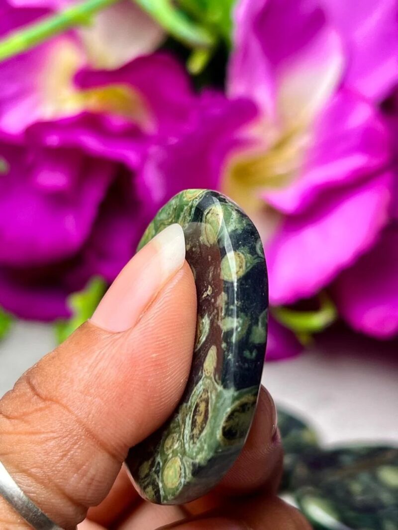 Kambaba Jasper Stone Oval Shape Worry Stone for Crystal Healing And Meditation - Pocket Palm Stone - Thumb Stone One (1) Piece - Image 3