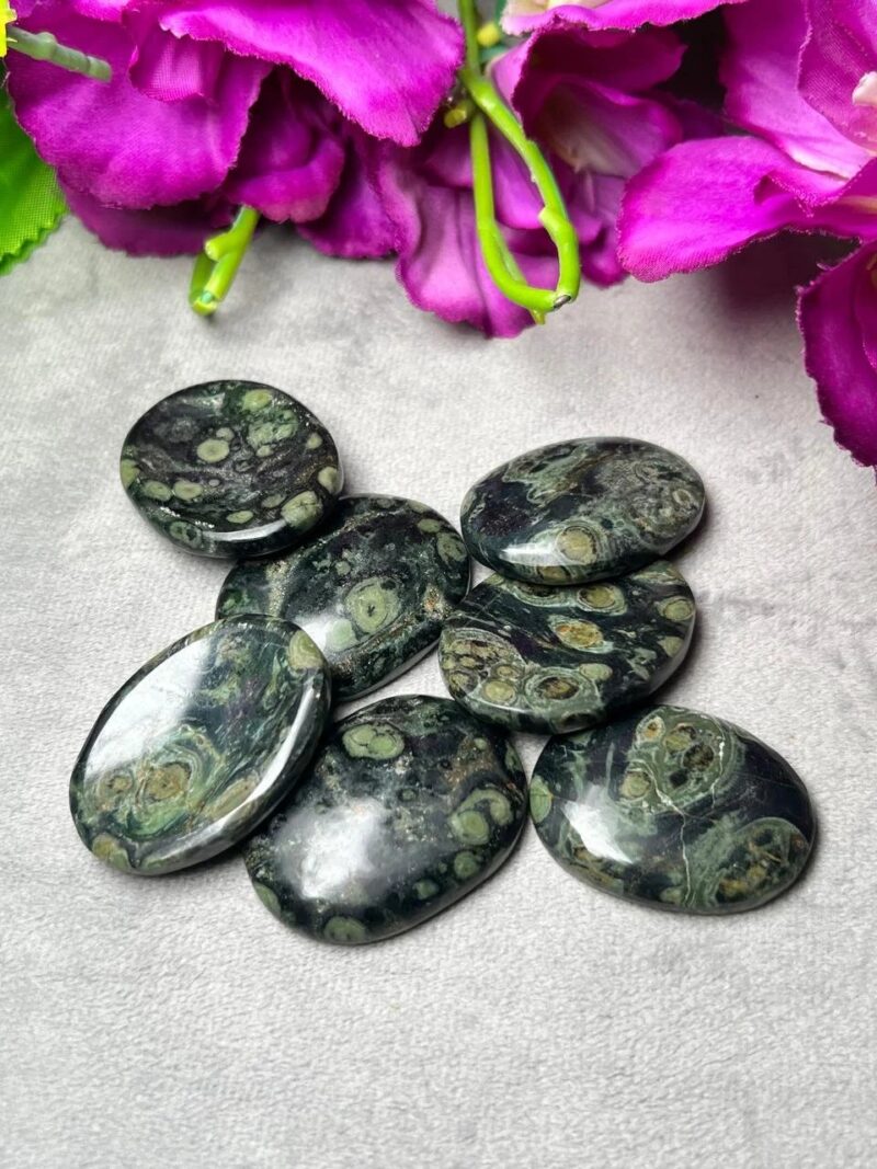 Kambaba Jasper Stone Oval Shape Worry Stone for Crystal Healing And Meditation - Pocket Palm Stone - Thumb Stone One (1) Piece - Image 8