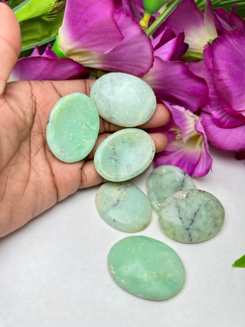 Chrysoprase Oval Shape Worry Stone for Crystal Healing And Meditation - Pocket Palm Stone - Thumb Stone One (1) Piece - Image 4
