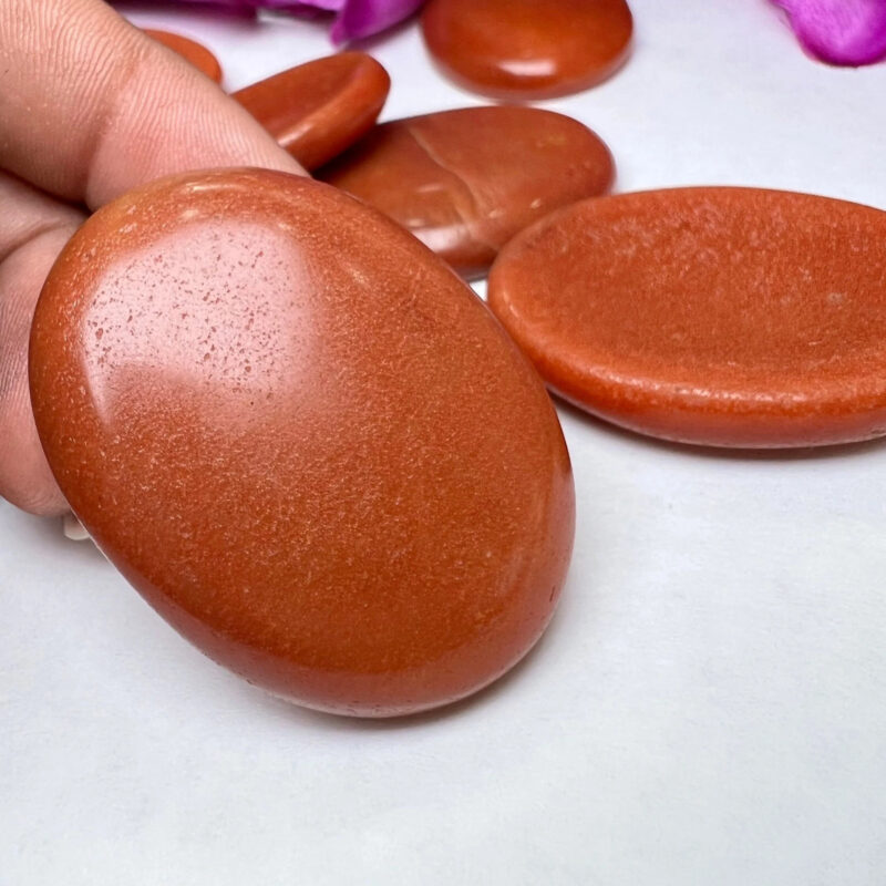 Red Aventurine Stone Oval Shape Worry Stone for Crystal Healing And Meditation - Pocket Palm Stone - Thumb Stone One (1) Piece - Image 4