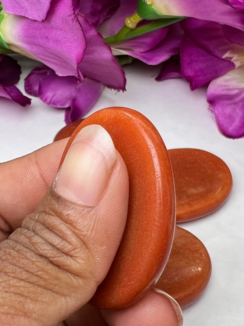 Red Aventurine Stone Oval Shape Worry Stone for Crystal Healing And Meditation - Pocket Palm Stone - Thumb Stone One (1) Piece - Image 9