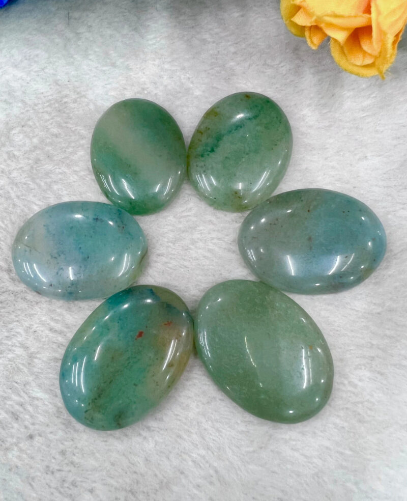 Green Aventurine Oval Shape Worry Stone for Crystal Healing And Meditation - Pocket Palm Stone - Thumb Stone One (1) Piece - Image 3