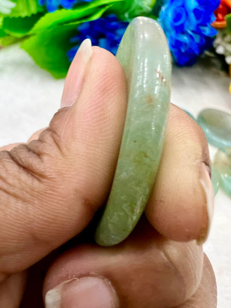 Green Aventurine Oval Shape Worry Stone for Crystal Healing And Meditation - Pocket Palm Stone - Thumb Stone One (1) Piece - Image 5