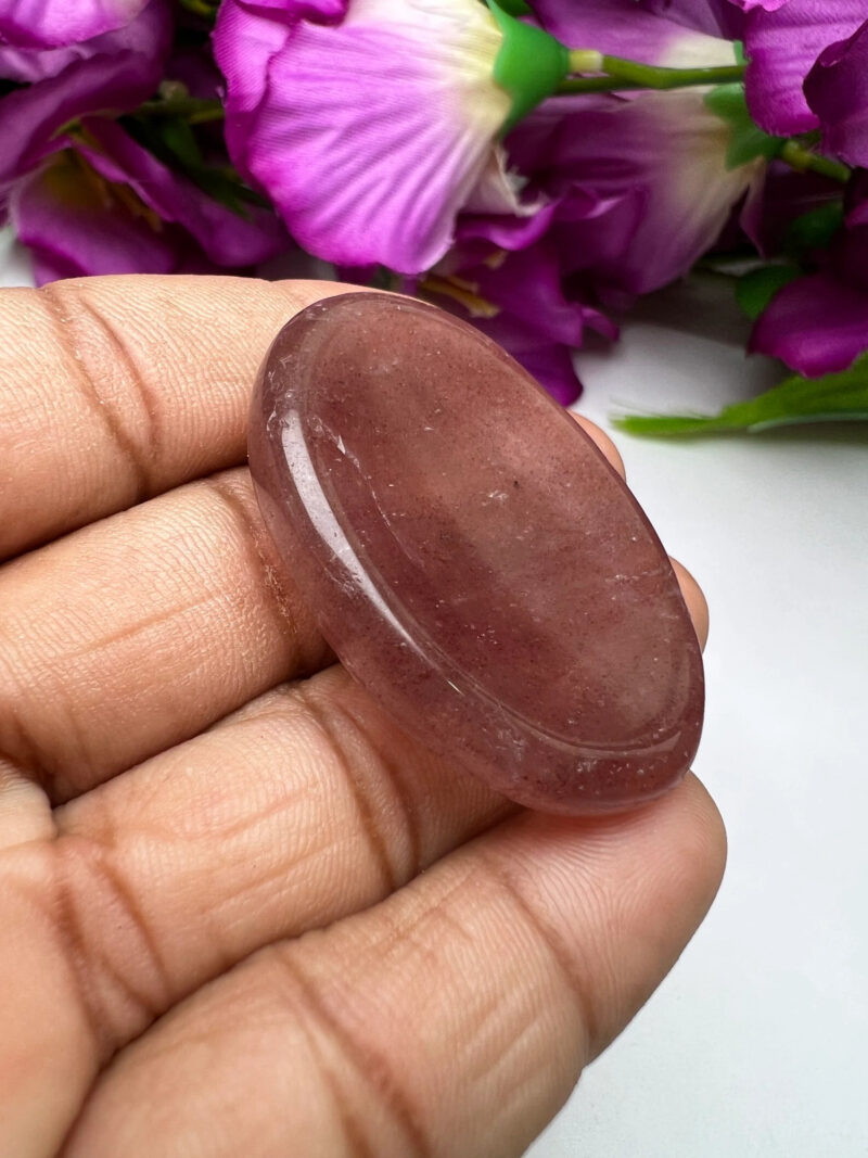 Strawberry Quartz Stone Oval Shape Worry Stone for Crystal Healing And Meditation - Pocket Palm Stone - Thumb Stone One (1) Piece - Image 4