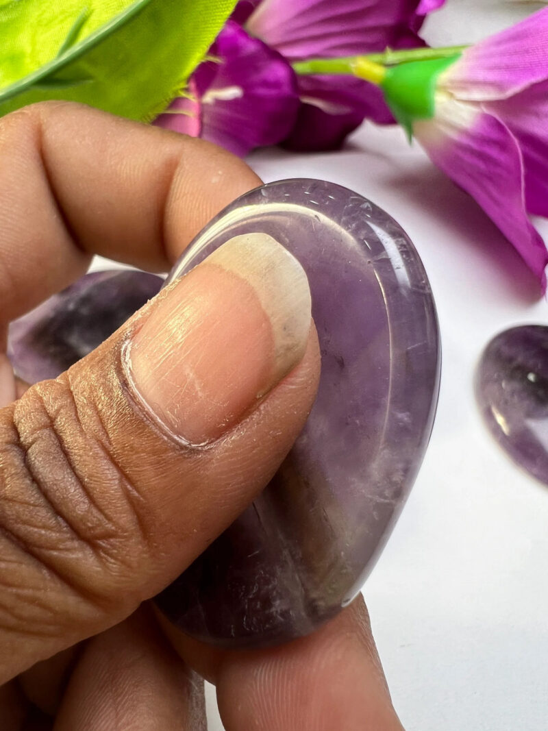 Amethyst Oval Shape Worry Stone for Crystal Healing And Meditation - Pocket Palm Stone - Thumb Stone One (1) Piece - Image 8