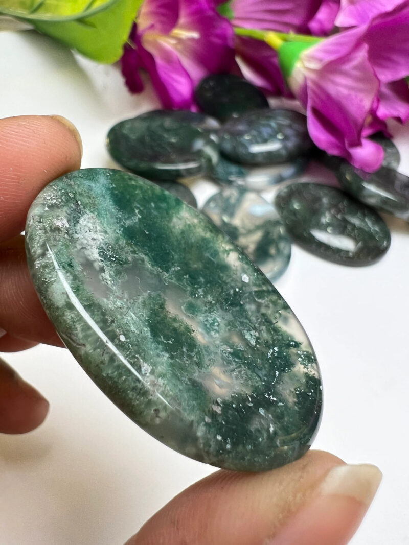 Moss Agate Oval Shape Worry Stone for Crystal Healing And Meditation - Pocket Palm Stone - Thumb Stone One (1) Piece - Image 3