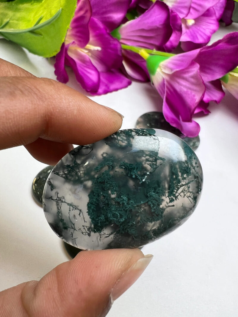 Moss Agate Oval Shape Worry Stone for Crystal Healing And Meditation - Pocket Palm Stone - Thumb Stone One (1) Piece - Image 4