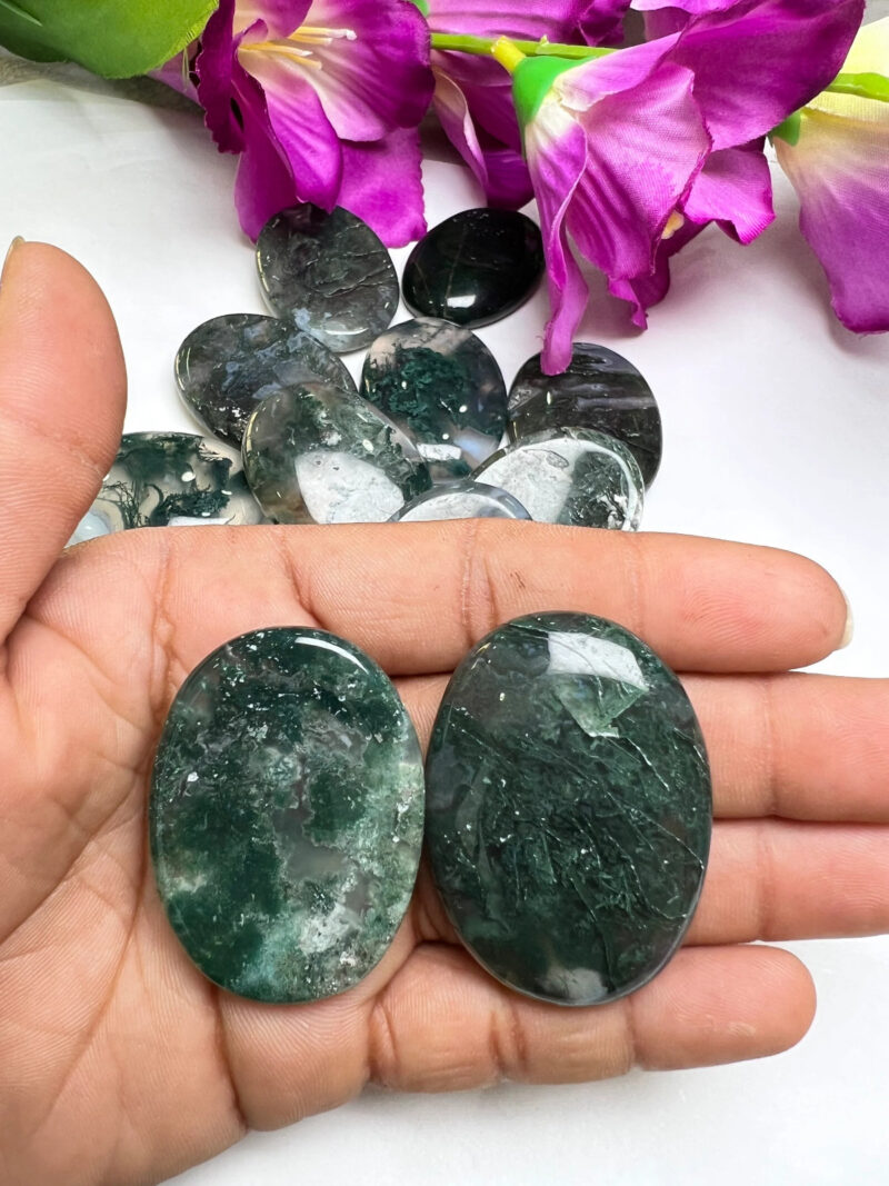 Moss Agate Oval Shape Worry Stone for Crystal Healing And Meditation - Pocket Palm Stone - Thumb Stone One (1) Piece - Image 9