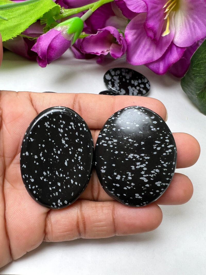 Snowflake Obsidian Oval Shape Worry Stone for Crystal Healing And Meditation - Pocket Palm Stone - Thumb Stone One (1) Piece - Image 9