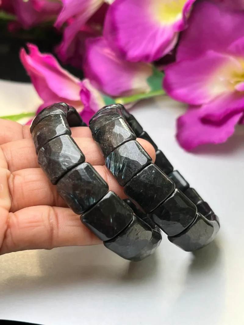 Nuummite Stone Rectangle Beaded Bracelet 20 MM Stretch Bracelet - Image 4