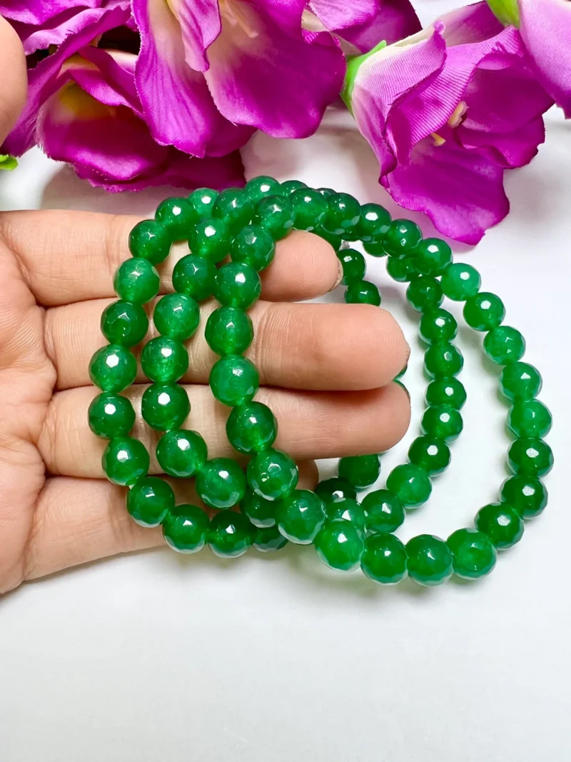 8 MM Green Aventurine Stone Faceted Round Cutting Beaded Bracelet Grade AAAAA+++++ Quality Stretch Bracelet - Image 3