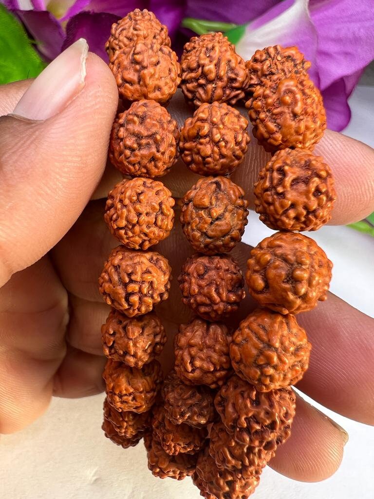 Panch Mukhi Rudraksha Beads Stretch 8mm Bracelet Healing for Men & Women, Control Stress And brings positive energy. - Image 3