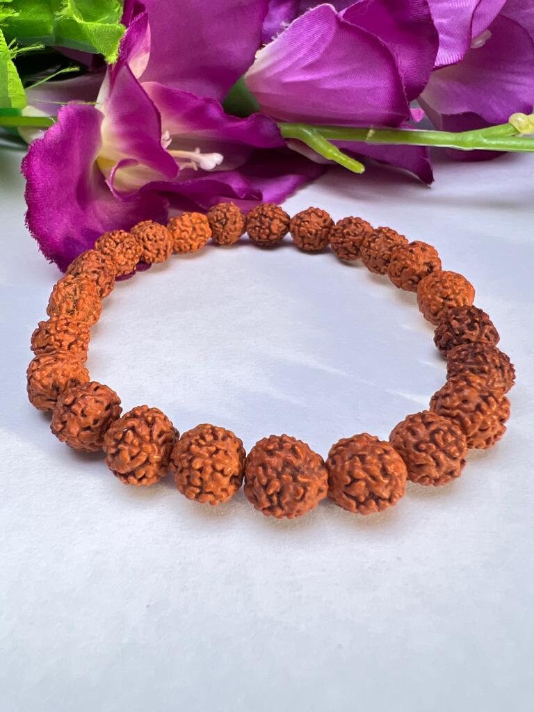 Panch Mukhi Rudraksha Beads Stretch 8mm Bracelet Healing for Men & Women, Control Stress And brings positive energy.