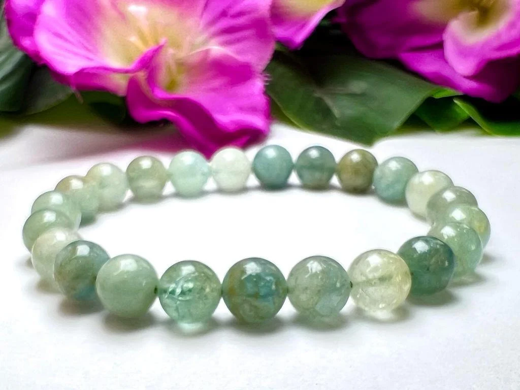 Green Beryl Crystal Stone Round Beaded Bracelet 8 MM Stretch Bracelet