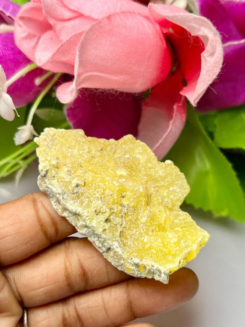 Yellow Brucite Stone 130 Carat Mineral Specimen, Killa Saifullah , Baluchistan, Pakistan Rock Collectors - Image 4