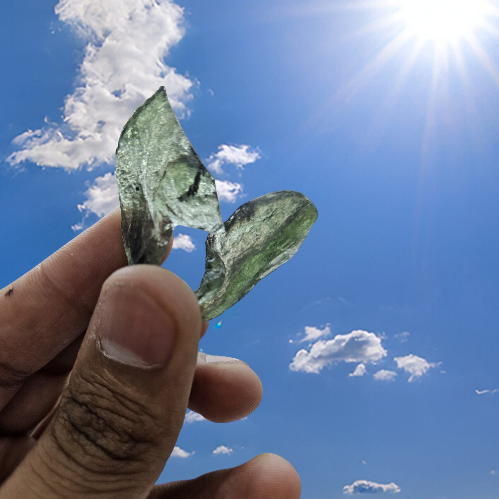 Moldavite Stone - 39 Carat from Czech Republic Very Rare AAAAA Grade - Image 4