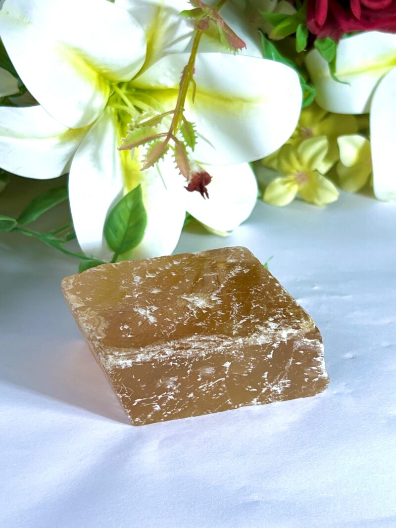 Natural Honey Calcite Cubes,Optical Yellow Gold Amplify Energy Overcome Challenges Confidence Strength Courage Self-Worth Stone 308 Grams - Image 3