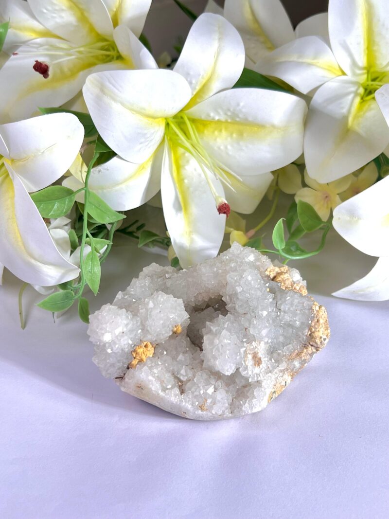 Anandalite / Aurora Quartz Stone Cluster 494 Gram - Image 7