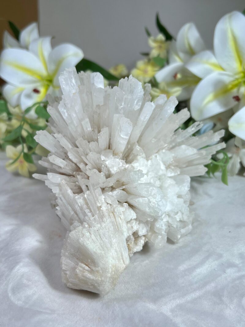 Scolecite  Crystal Stone  - 1708 Gram - Image 5