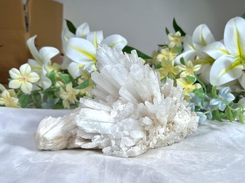 Scolecite  Crystal Stone  - 1708 Gram - Image 2